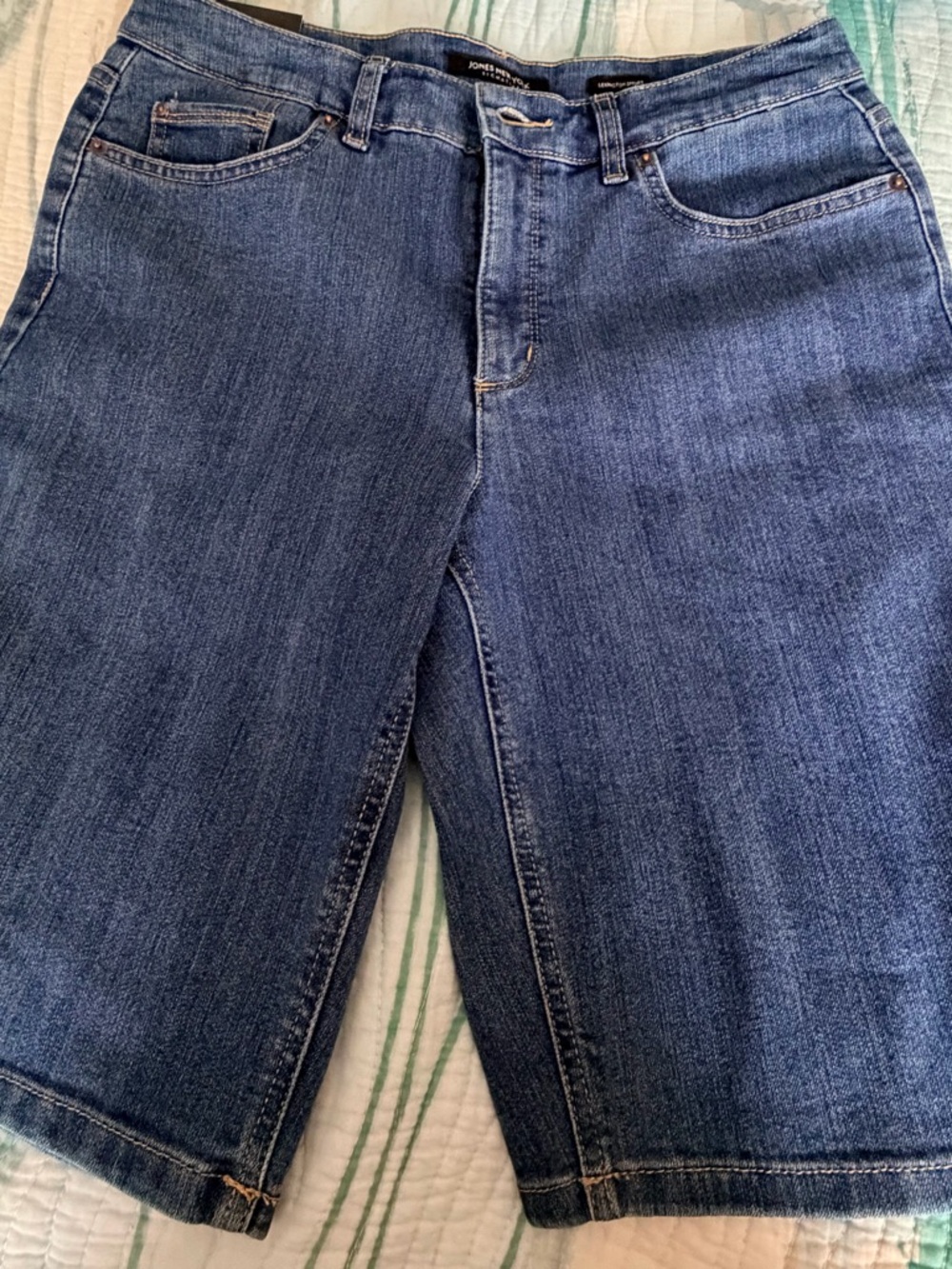 Jones New York Blue Denim Shorts with Contrast Stitching Secret slimming feature - Picture 4 of 7